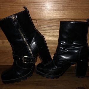 Black buckle boots